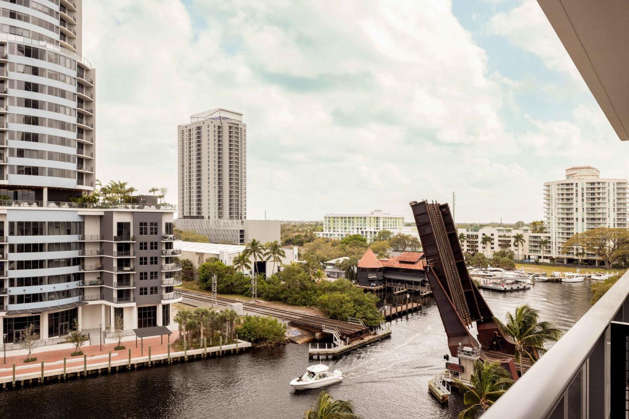 Flow Fort Lauderdale Hotel Exterior photo